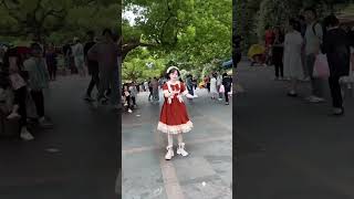 Chinese Robot Barbie moonwalk barbie popingdance [upl. by Hailey]