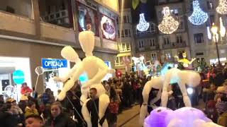 La cabalgata de los Reyes Magos llena Lugo de música y color [upl. by Eiramanitsirhc]