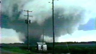 Columbus Nebraska Tornado 6231998 1 [upl. by Drolet860]