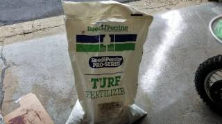 Milorganite and Fertilizer vs Fertilizer [upl. by Edlin701]