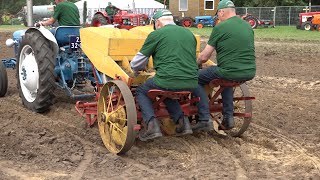 Oldtimers in actie Landbouwbeurs Vlagtwedde 2022 [upl. by Cynara]