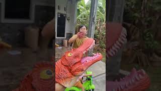 DINOSAURUS EMAK KOK DILAWAN 😂 funny shorts [upl. by Ahso]