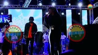 WALLY BSECK ET MIA GUISSÉ EXPLOSE LA SCÈNE [upl. by Brander]