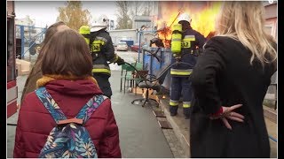 Podpaliła szkolny śmietnik żeby spotkać ukochanego strażaka Szkoła odc 508 [upl. by Ayerf]