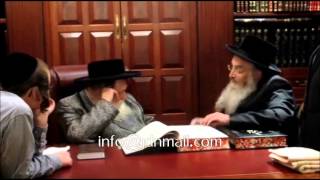 Toldos Avrohom Yitschok Rebbe Visit Pozna Ruv  Kislev 5774 [upl. by Cole]