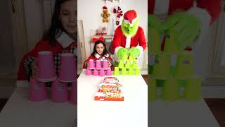 AURORA contro IL GRINCH🎄🎅🏻😱shortsvideo funny challenge familychallenge memes shorts natale [upl. by Eerdua]