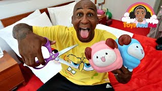 CUTTING OPEN TIANAS GIANT SQUISHY TOYS AGAIN  Toys AndMe [upl. by Cantlon]