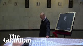 Vladimir Putin lays flowers next to open coffin of Mikhail Gorbachev [upl. by Asaert]