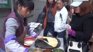 Crèpe salée dans la rue Shanghai [upl. by Mullen]