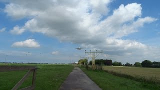 Vliegtuigen landen op de Zwanenburgbaan Schiphol Amsterdam [upl. by Claudia109]