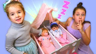 Sleeping Time Pretend Play with newborn dolls from hospital [upl. by Ule]