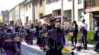 Carnaval à Hagondange défilécavalcade le 17 avril 2011  Vidéo HD [upl. by Babs331]