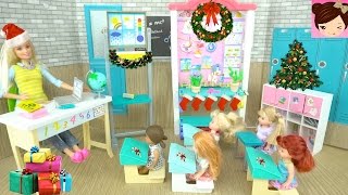 Frozen Elsa Anna Toddlers Decorate for Christmas with Barbie Teacher  Baby Ariel Rapunzel Dolls [upl. by Anelys]