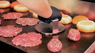 Japanese Food  The BEST SIZZLING CHEESEBURGER in Tokyo American Diner Andra Japan [upl. by Service]