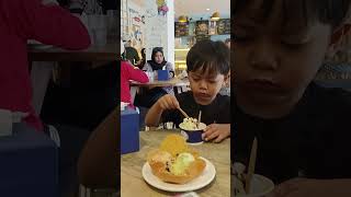 Jalan2 Kota Semarang jajan Es Cream remix escream semarang familyvlog videoviral [upl. by Schnapp]