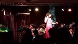 Mùa Hè Đẹp Nhất  Trần Thu Hà  Live Phòng trà WE [upl. by Aidyl]