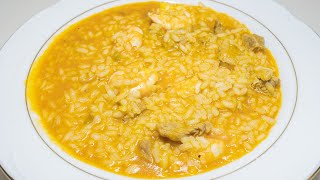 Arroz al pimentón dulce de la Vera con solomillo y langostinos [upl. by Ainitsirc]