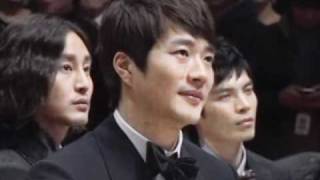 Go Hyun Jung Won Grand Prize Paeksang at SBS 12312010 [upl. by Blondelle]