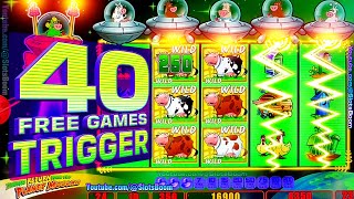 LIVE MAX BET BONUS Invaders Return From the Planet Moolah CASINO SLOTS SlotsBoom [upl. by Santa]