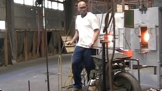 Making of a blownmolded vase at the Fenton Art Glass Company Factory 2005 [upl. by Torry]