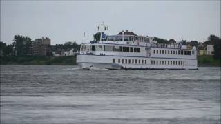 Binnenschifffahrt  Flusskreuzfahrtschiff Horizon [upl. by Hubey616]