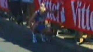 Paula Radcliffe London Marathon 2005  Peeing and Winning [upl. by Nosyt480]