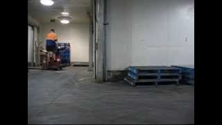 Using An Electric Pallet Jack To UnloadLoad Truck In Cairns [upl. by Tedd]