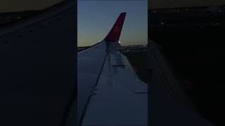 Watch the ailerons work and hear the reversers [upl. by Horwath]