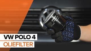 Hoe motorolie en een oliefilter vervangen op een VW POLO 4 HANDLEIDING  AUTODOC [upl. by Onaivlis257]