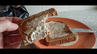 Wholemeal Farmhouse Seeded Bread Toast Lidl Food Snacks Review £105 800g [upl. by Russian]