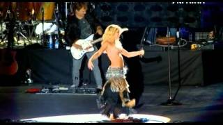 Shakira Танец живота Ojosasi  Live in Kiev 08102011 [upl. by Ycniuq]