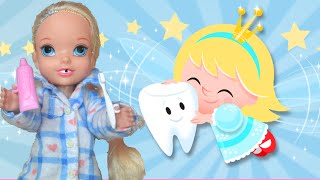 Elsa and Anna Toddlers Dentist  Tooth Fairy First Wiggly Tooth Dolls  Ep 63  Toys In Action [upl. by Earleen]