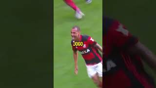 Zagueiro do Flamengo defende com a mão brasileirão futebolbrasileiro futebolbrasil [upl. by Ettebab]