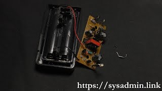 Простой ремонт зарядного устройства для аккумуляторов 2x18650Repairs travel charger 18650 [upl. by Harday]