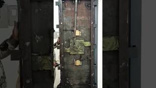 SAFE MECHANISM mallusafecracker locksmith safelocker howitworks whatisinside asmr [upl. by Quartana]