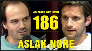 Aslak Nore  Krig Og Elendighet Nassim Taleb Michel Houellebecq Havets Kirkegård Frankrike [upl. by Akemak886]