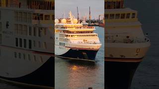 Auslaufen der Hanseatic Spirit aus Hamburg cruise cruiseship hapaglloyd hanseaticspirit [upl. by Sutherland748]