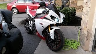 2009 Yamaha R1 FMF Carbon Fiber Exhaust And Walk Around [upl. by Retloc]