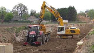 CASE IH OPTUM 270 CVX MET EEN 3 ASIGE ALASCO DUMPER CASE PUMA 200 GROND TRANSPORT [upl. by Kcaj431]