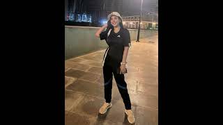 Urwa hocane enjoying rainy evening walkurwahocane love viral farhansaeed [upl. by Elhsa]