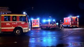 TRUNKENHEITSFAHRT ENDET MIT SCHWEREM UNFALL  Feuerwehr Düsseldorf im Einsatz [upl. by Lemieux805]