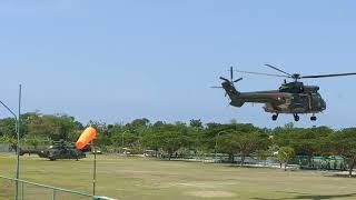 helikopter yang mengangkut wapres di lapangan Universitas Darul Maarif helikopter wapres [upl. by Eirdua]