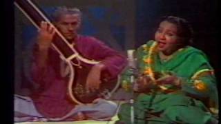 Thumri Mishar Khamaj  Malika E Mausiqui Roshanara Begum [upl. by Iba]