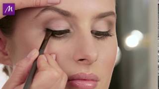 TUTO  Comment utiliser le Pinceau Biseauté Eyeliner amp Sourcils n°22 [upl. by Ibbed]