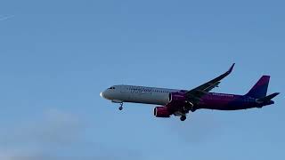 Wizz Air Airbus A321Neo Late Go Around At London Luton Airport [upl. by Rats]