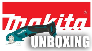 Makita Unboxing CP100DZ im Test was kann er  Unboxing der AkkuUniversalschere oder Teppichschneide [upl. by Naeruat912]