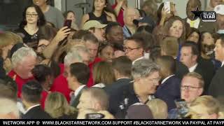 w5TGxJnvurIVice President Kamala Harris and Minnesota Governor Tim Walz hold a rally in Detroit [upl. by Earezed117]