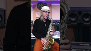 How to play a Blues Solo on your Alto Saxophone using only the Blues Scale [upl. by Kcirtemed932]