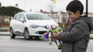 Nos subimos al Renault Clio con más espacio el Sport Tourer [upl. by Ynnhoj]