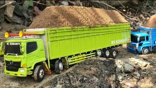 Salah Jalan ‼️🔥 Rc Truk Hino 500 Tribal Dan Rc Fuso Belap Langsir Pasir Di Sungal Langsung Ambol [upl. by Nylsor742]